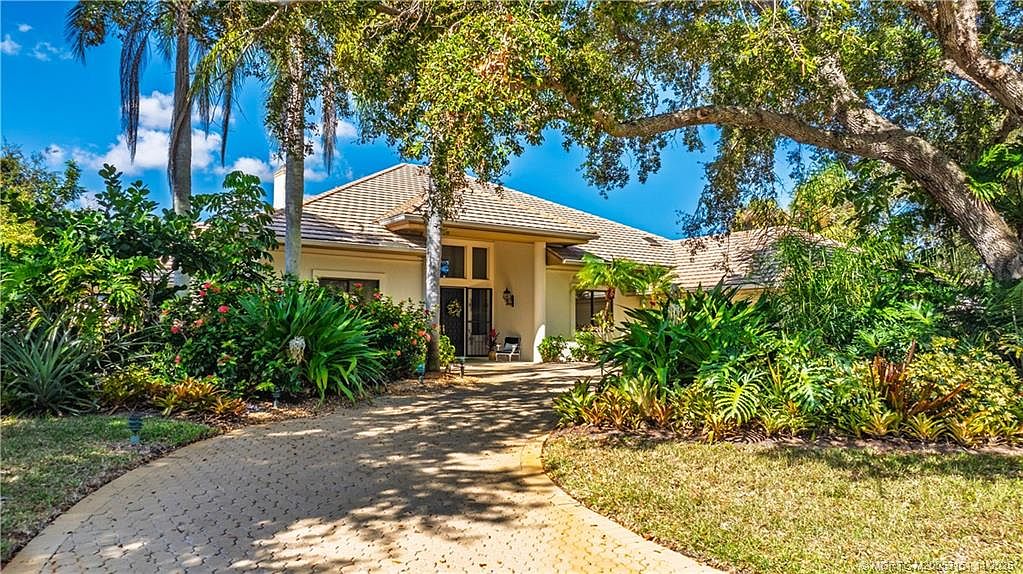 6460 SE Winged Foot Dr