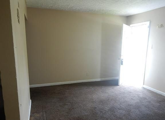 4th image of 7820 Atherstone Dr