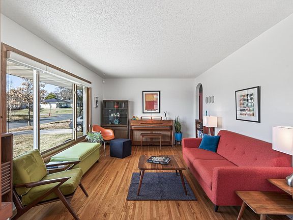 5th image of 1811 Nevada Ave S