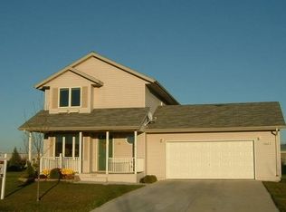 5045 W Elm Ct, Grand Forks, ND 58203