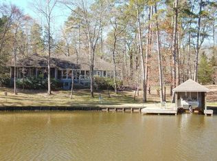 221 Trappers Trl, Mount Vernon, TX 75457