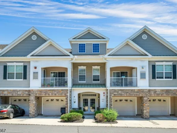 905 Brook Hollow Dr #905, Hanover Twp., NJ 07981