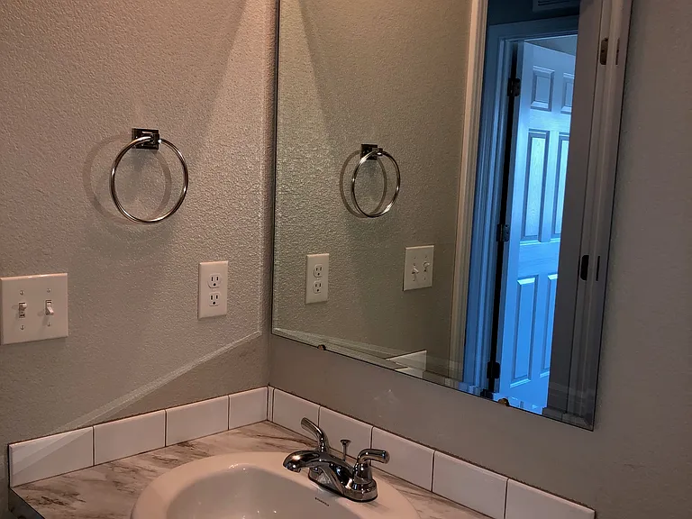 843 SW Levant Way — Photo 5