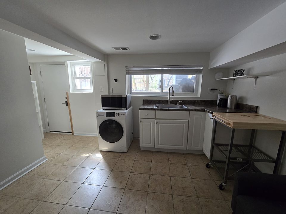 1st image of 518 Lamont St NW