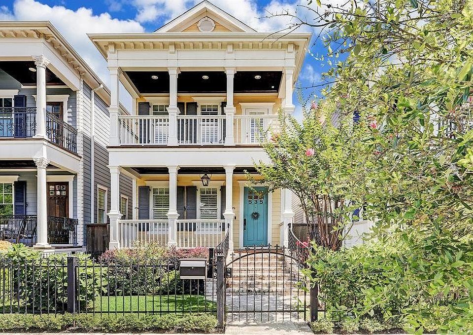 Front Elevation. Great neighbors on both sides