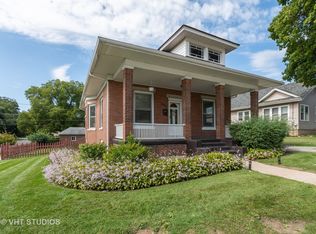 302 McClure Ave, Elgin, IL