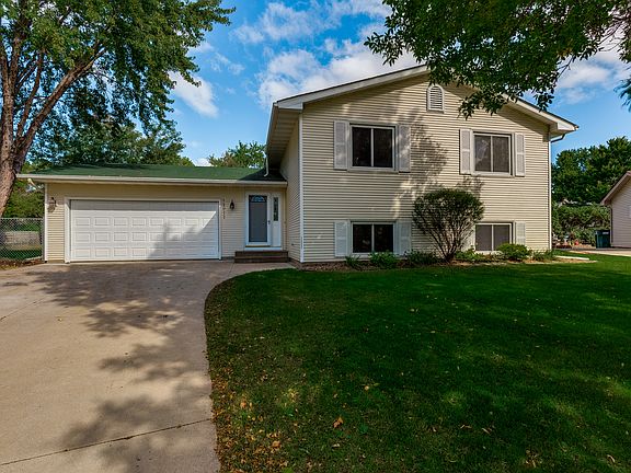 Nicely updated 4BD, 2BA home