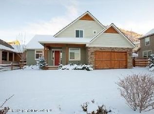 140 Castle Ct, New Castle, CO 81647
