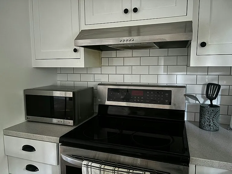 Custom Kitchen: Island w/Storage, Stainless-Steel Appliances, Beverages