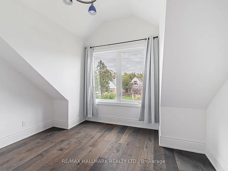 82 Ellington Dr #UPPER — Photo 24