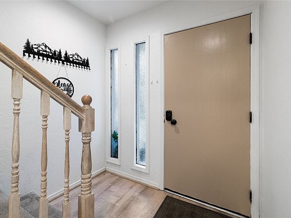 3rd image of 825 Southwood Blvd Unit 18