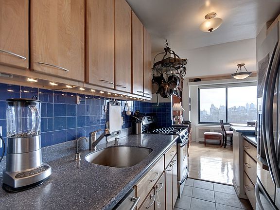 3rd image of 372 Central Park W APT 19D