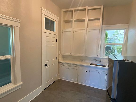 5th image of 513 1/2 Main St #3