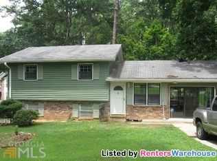6445 Thompson Dr, Union City, GA 30291
