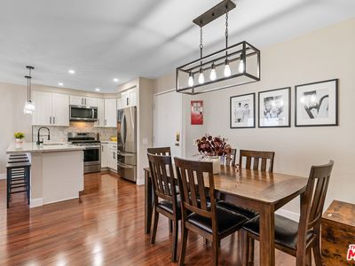 6820 Remmet Ave Unit 307, Canoga Park, CA, 91303