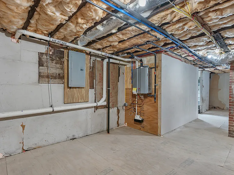 73 Walnut St — Photo 35