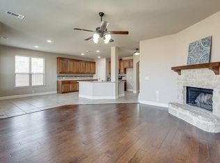 5634 Park View Dr, Midlothian, TX 76065