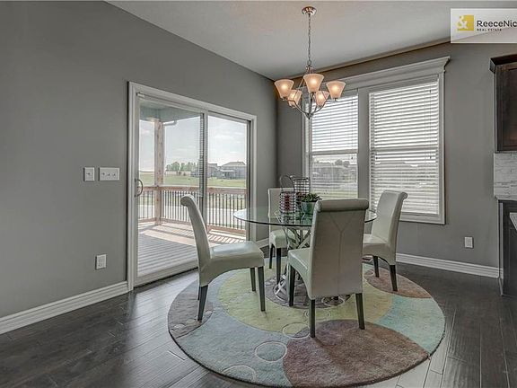 5th image of 104 SE Briar Valley Ln