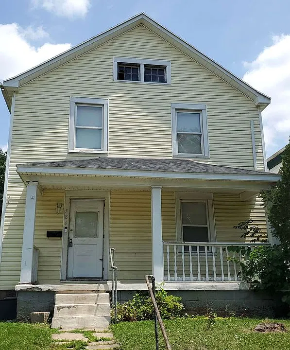584 Saint Joseph Ave