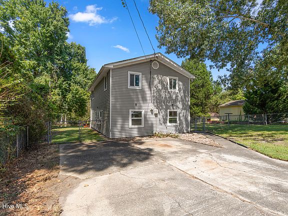 2nd image of 208 Bluegill Circle
