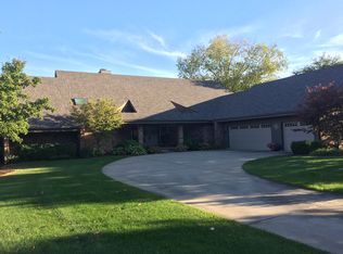 1706 Bentbrook Dr, Champaign, IL 61822