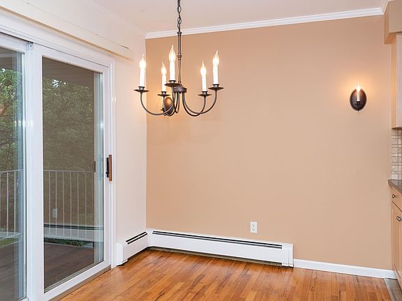 4th image of 1 Toms Point Ln #3-6