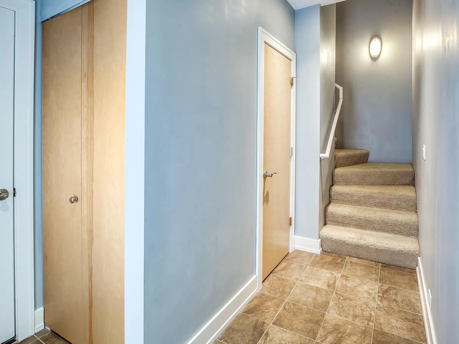 2 bed, 1176 sqft, $2,100 — Photo 2