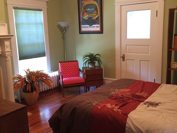 4th image of 10 Denver Ave