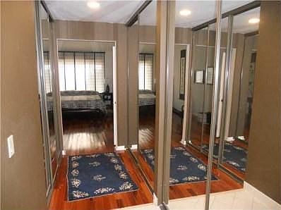 5th image of 2785 Hawthorne Ln
