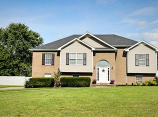 3329 Greenspoint Dr, Clarksville, TN 37042