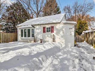 208 Palmerston Ave, Whitby, ON L1N3E7