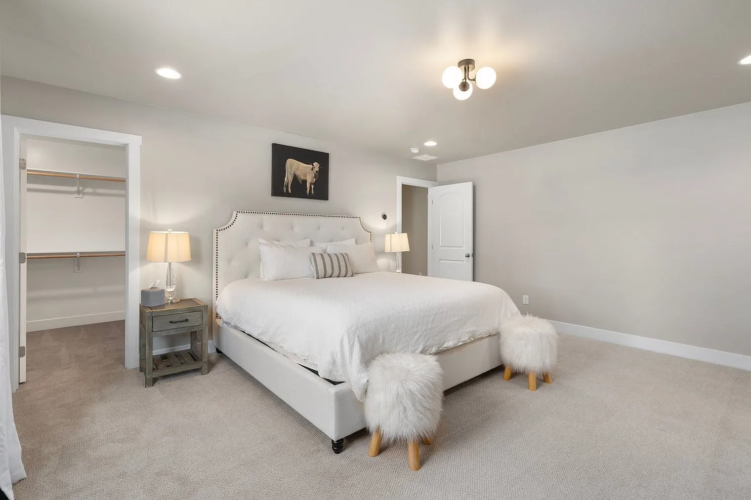 5 bed, 3.0 bath, 2389 sqft, $7,438 — Photo 4