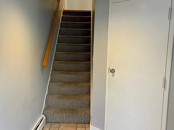Tiled entry