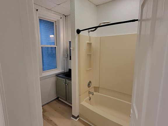 4th image of 1528 N 2nd St APT 3