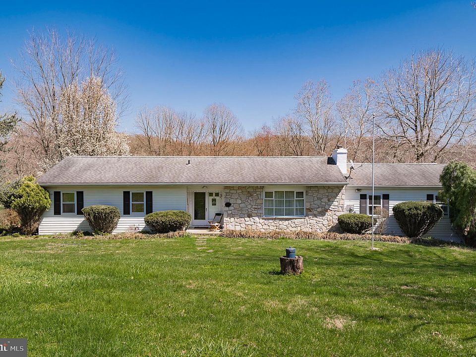 1st image of 76 Landover Dr