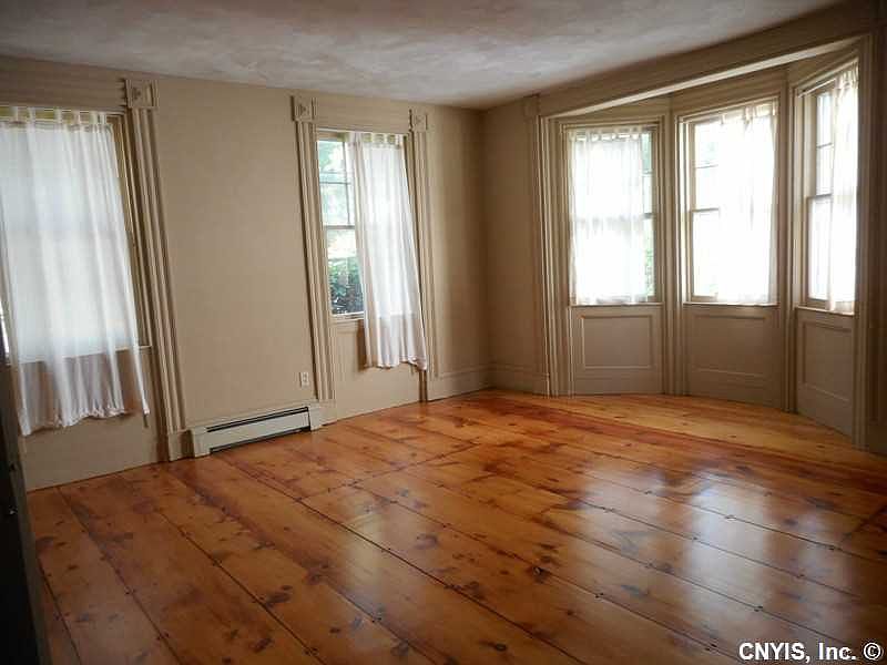 2nd image of 36 Lincklaen St
