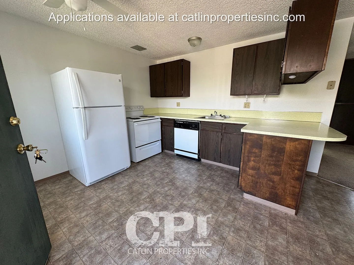917 Cedar Street-Apartment - Multi - Family — Photo 4