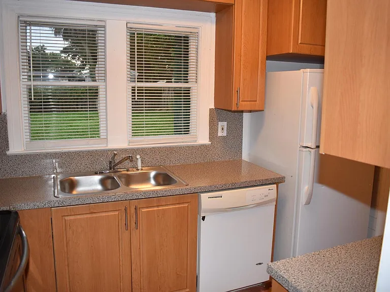 940 Bignonia Rd — Photo 5