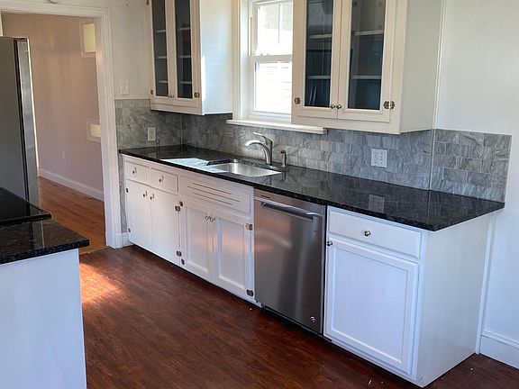 4th image of 7020 W Grace St