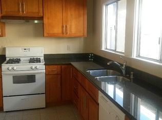 914 56th St, Oakland, CA 94608