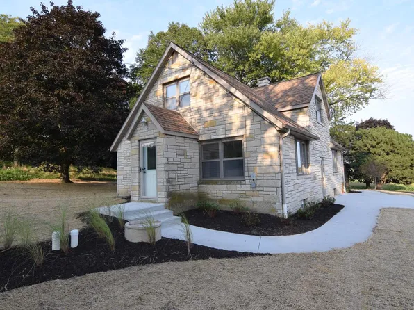 4908 South Calhoun ROAD, New Berlin, WI 53151