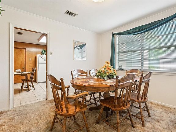 4th image of 429 Avenue G