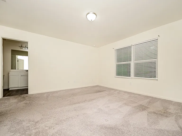108 Swindon Dr — Photo 15