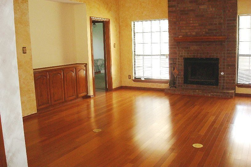 2nd image of 16 Rolling Hills Cir