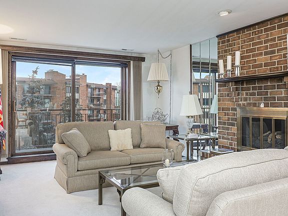 3rd image of 601 Lake Hinsdale Dr APT 401