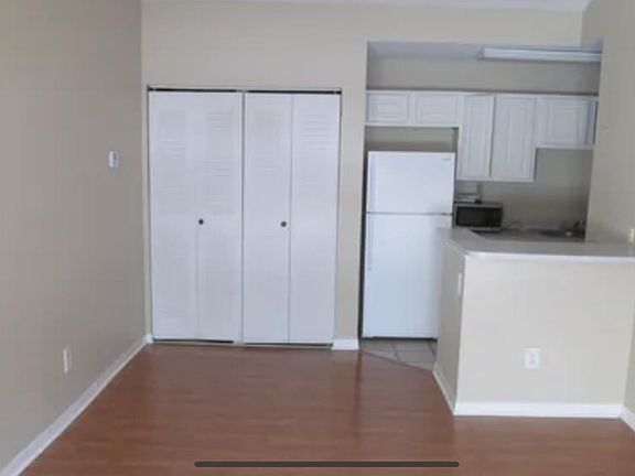 4th image of 13703 Richmond Park Dr N APT 2806