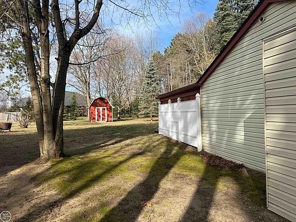 5th image of 1460 Gravel Ridge Dr