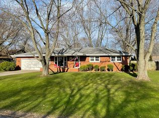 971 N Western Hills Dr, Kankakee, IL 60901