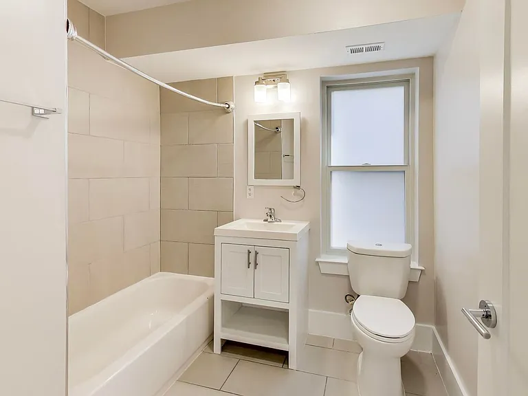 1904 Irving St NE — Photo 11