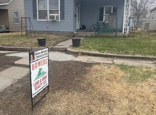 321 Dexter St, Clay Center, KS 67432